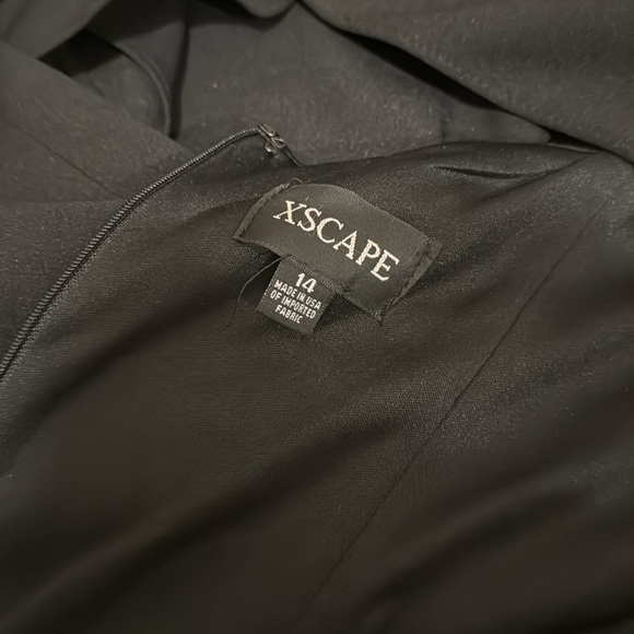 NWT!! Xscape - Black Pleated Cape Overlay Sleeveless Formal Sheath Dress - 14 - Picture 10 of 10